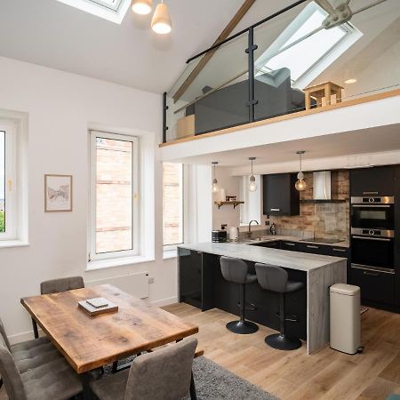 Pass The Keys Stunning 3 Bed Loft Style Apt With Free Parking EDI Kültér fotó