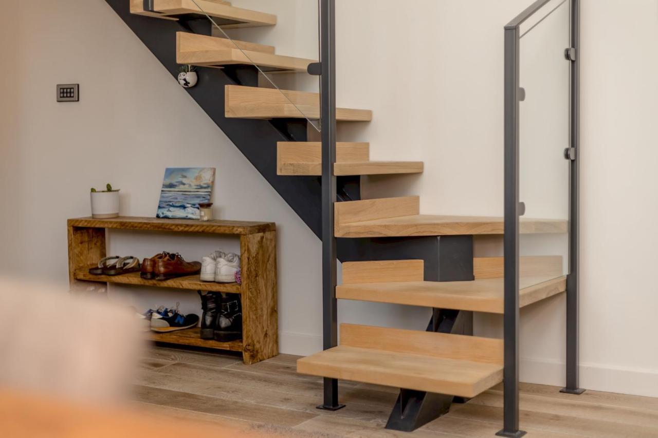 Pass The Keys Stunning 3 Bed Loft Style Apt With Free Parking EDI Kültér fotó