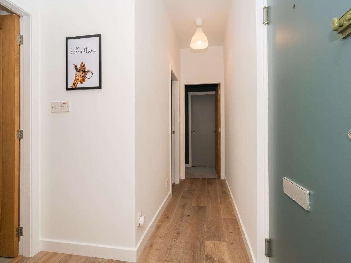 Pass The Keys Stunning 3 Bed Loft Style Apt With Free Parking EDI Kültér fotó