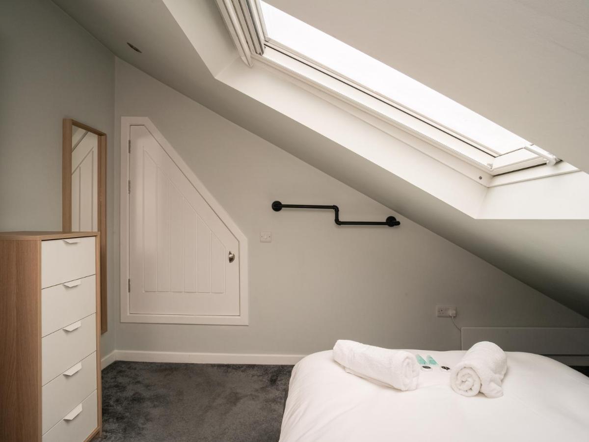 Pass The Keys Stunning 3 Bed Loft Style Apt With Free Parking EDI Kültér fotó