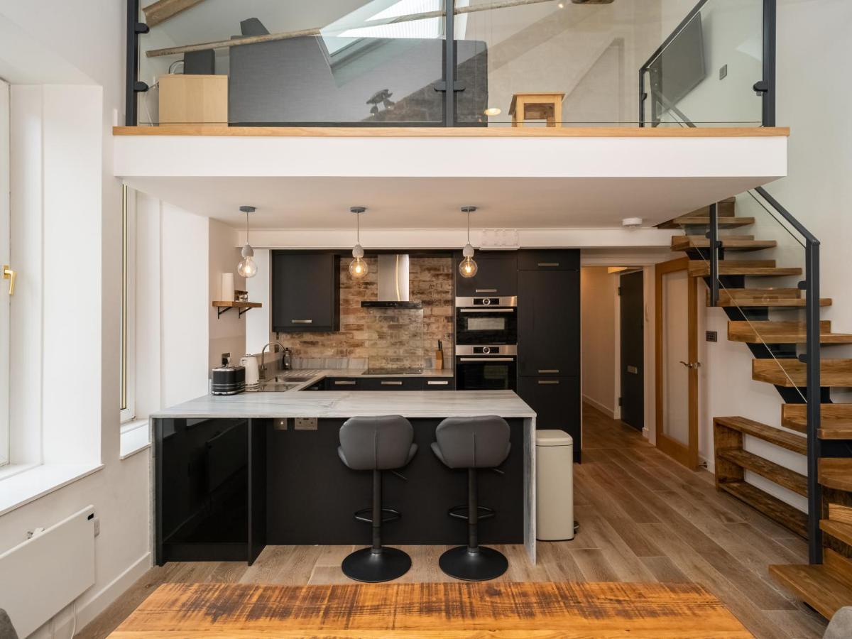 Pass The Keys Stunning 3 Bed Loft Style Apt With Free Parking EDI Kültér fotó